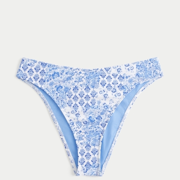 Hollister Curvy High-Leg High-Waist Cheeky

BLUE LAVENDER PRINT - Picture 1 of 4